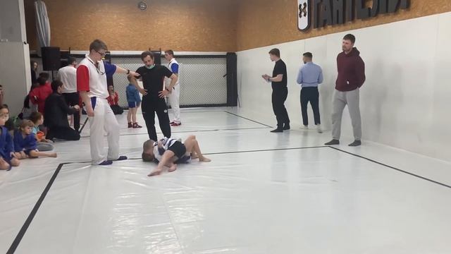 Басов 3 Кефир Гантели 31.01.2021 смотреть онлайн