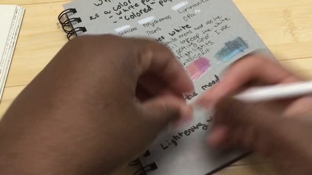 White Colored pencils: Some ways to use it! смотреть онлайн