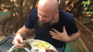 Эфиопская кухня в необычном ресторане в Кении || Вкусная еда в Африке