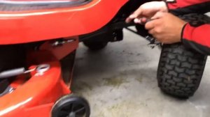 Как снять косильную деку на садовом тракторе Solo by AL-KO