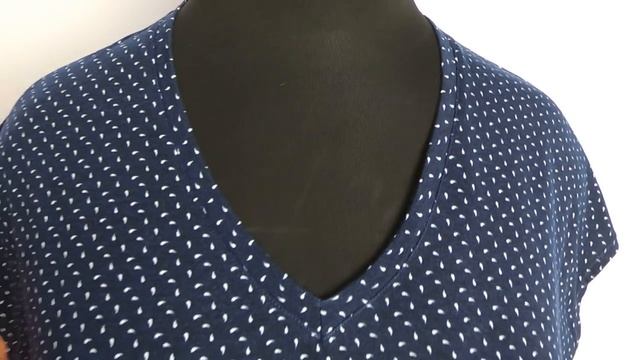 Как сшить платье без выкройки на любой размер всего с двумя швами за 20 минут. Обзор платья.mp4 смотреть онлайн