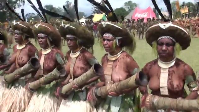 Ceremonia singsing, Goroka, Papua Nueva Guinea смотреть онлайн