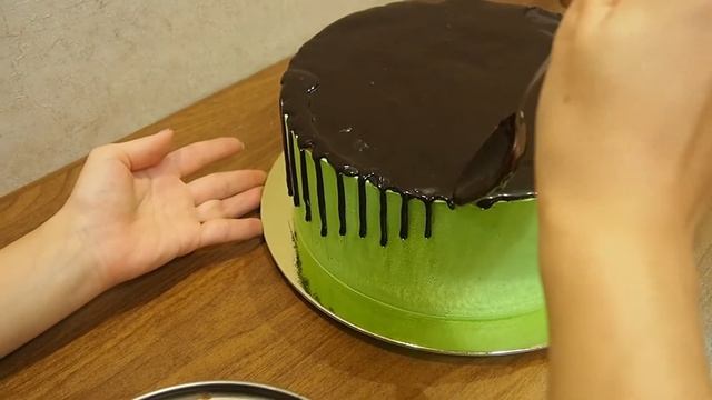 КАК УКРАСИТЬ ТОРТ ГЛАЗУРЬЮ смотреть онлайн