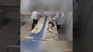 Алгоритм подготовки и смены постельного белья тяжелобольному продольным способом.