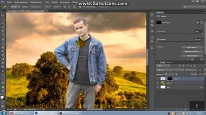 Как в фотошопе вырезать человека и вставить на другой фон.