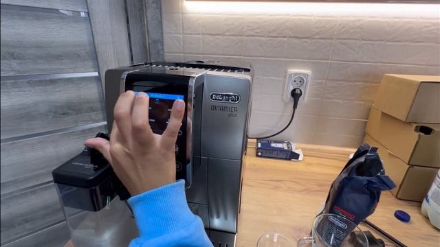 Кавомашина DeLonghi 380.95 TB Dinamica Plus розпаковка та тест смотреть онлайн