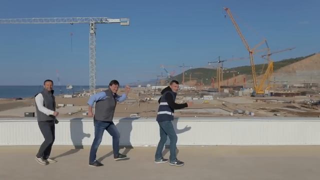 Всё, что в жизни есть у меня! Исполняют строители АЭС АККУЮ! смотреть онлайн