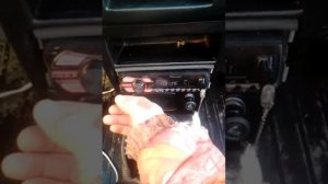 Заикание магнитолы причина найдена