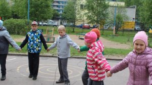 Флешмоб "Обними школу"