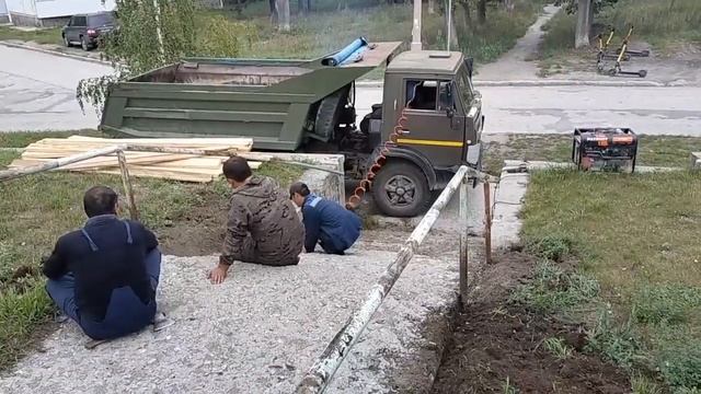 Начался ремонт и второй лестницы у Русской, 13. смотреть онлайн