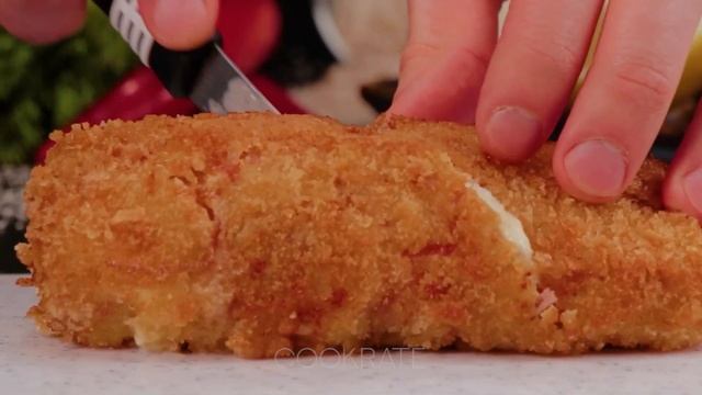 Куриные рулетики в панировке с сливочным сыром - идеальные к праздничному столу