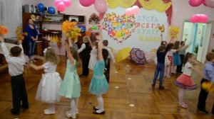 "Кап,кап, капли дождя" Танец