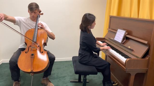 Saint-Saëns, The Swan : Charles Gaugué and Honoka Kobayashi смотреть онлайн