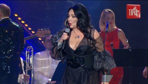 ЛОЛИТА - ШАМПАНСКОЕ