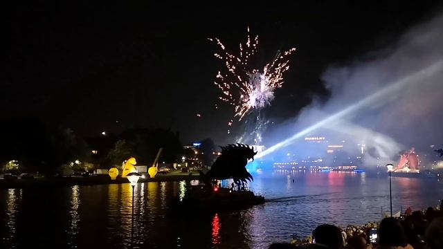 Парад драконов в Кракове (2021) смотреть онлайн