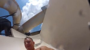 Самая экстремальная горка в аквапарке!
