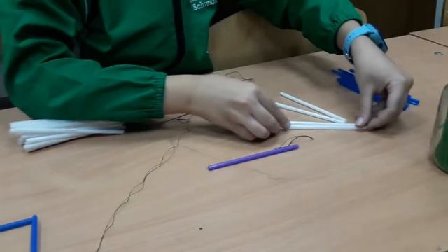 ВУЗЛИКИ. РІЗДВЯНИЙ ПАВУК