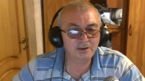 Караоке онлайн. Александр Малинин - Храни Тебя Сынок (b-track.com)