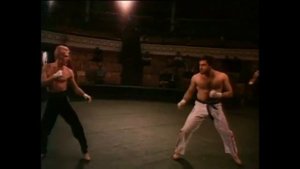 Финальный бой Малыша с Вышибалой. Отрывок из фильма "Фанат" (1989)