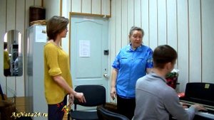 Урок вокала.Опорный прыжок в одной позиции с грудного в головной регистр