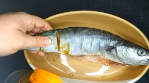 Сайда запеченная в духовке с овощами целиком. Просто, быстро, вкусно.