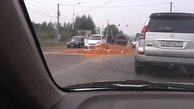 кирпичи на дороге.mp4 смотреть онлайн