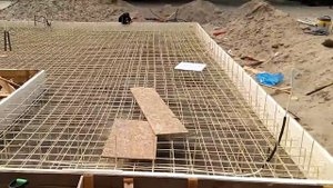 Монолитная плита (вязка арматуры)