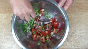 САЛАТ С ПОМИДОРАМИ И ТВОРОГОМ / КЕТО