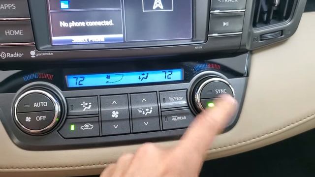 2015 Toyota RAV4 XLE AWD Interior Demonstration смотреть онлайн