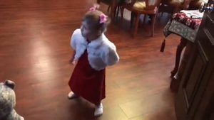 На опушке зайки танцевали, танец для детей 1-2 года