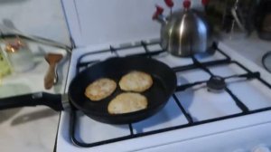 VLOG Готовлю куриные котлетки для бургеров