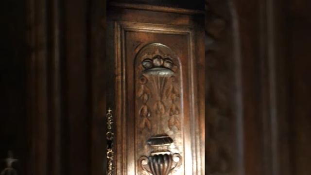 Буфет антикварный. смотреть онлайн