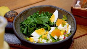 Ботвинья с хреном и зонтиками укропа