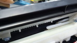 Принтер Canon G непрерывно захватывает листы бумаги