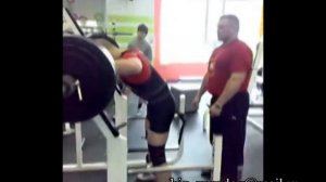 Приседания "сумо" 275 kg х 5