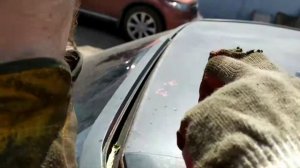 Как снять молдинги заднего стекла Mercedes 190 w201