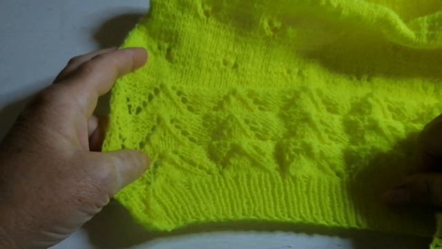 Кокетку крючком распускаю. Вяжу кофточку со спущенным рукавом#вязаниеспицами#вязатьэтопросто