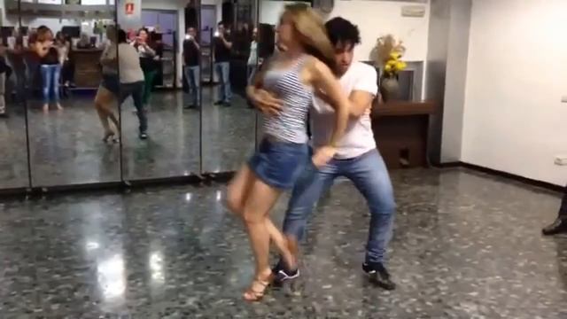 Fidel y Loli Escuela de Baile. Taller de bachata. смотреть онлайн