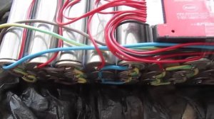 Первая зарядка сборки аккумулятора 21700 Tesla 10s3p. Зарядка  не снижает мощность!!!