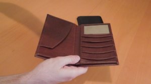 Экранирующее кожаное портмоне для авиа-документов,  загран-паспорта, бесконтактных банковских карт