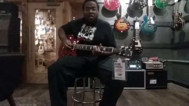 Playing a used Gibson Les Paul Standard Double Cutaway at Guitar Center in Las Vegas, NV (Part 1) смотреть онлайн