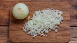 Пирог из слоеного теста с курицей