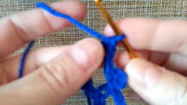 Праздничный воротник крючком. Филейное вязание. 2 способа добавления ячеек. Обвязка атласной лентой смотреть онлайн