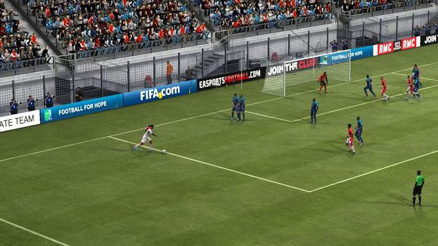 РОНАЛДИНЬО СУПЕР ГОЛ!!! смотреть онлайн