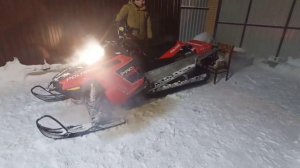 Снегоход POLARIS PRO RMK 800 стронгер за место стоковой банки..mp4