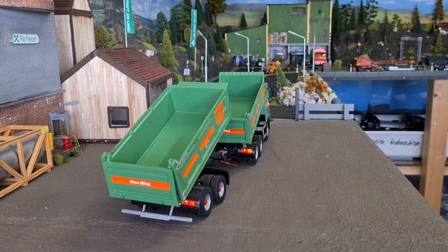 Siku Control Volvo 3 und 4 Achskipper by Frank L. 2021/2022 смотреть онлайн