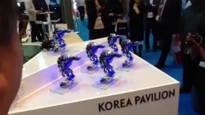 Роботы танцуют Gangnam Style