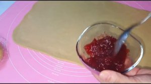 Дрожжевой рулет с повидлом      #джем#повидло#рулет