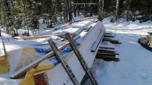Перевозим ИЗБУ в лес на снегоходах.