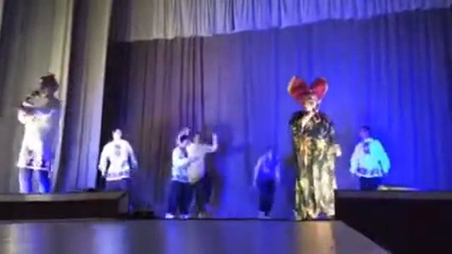 Танец коллектива Шарм. Подосинки, Московская область. смотреть онлайн